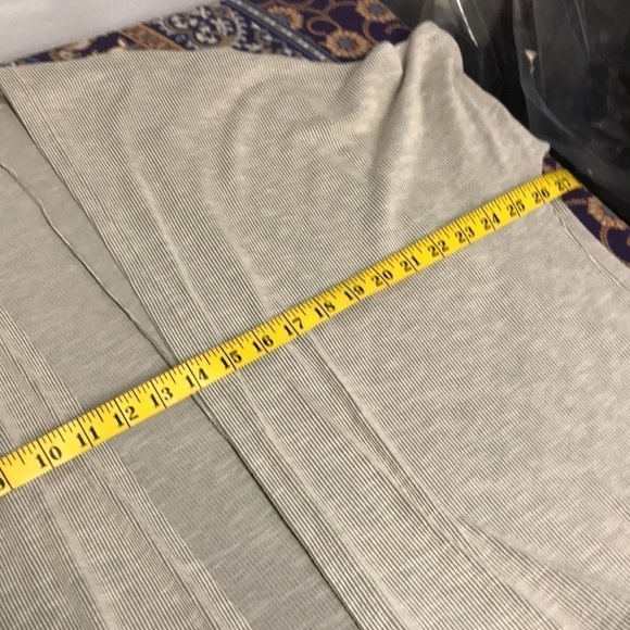 Donni Women’s Open Front Cardigan OSFA Oatmeal Color Front pockets EUC - Picture 8 of 11